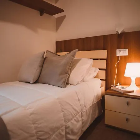 Bif. Nel Tra Bobbio/grazzano/1h Milano Apartment *